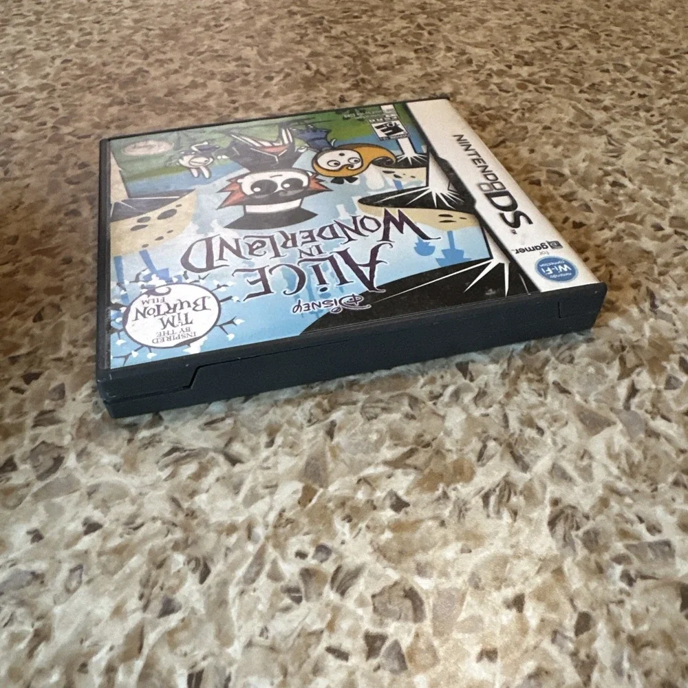 Alice in Wonderland Nintendo DS 2010 Complete CIB w/ Poster Not Tested